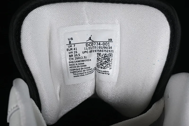 All categories Air Jordan Jordan series basketball shoes Air Jordan 1 Low Air Jordan 1 Low AJ1 Joe 1 black and green customized low-bang cultural casual sneakers DC0774-001